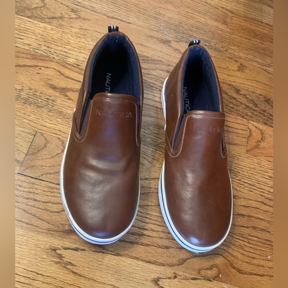 NAUTICA Slip On Brown Vegan Leather US 4 Big Boy’s Loafer Boat Shoes EUC - Picture 4 of 7